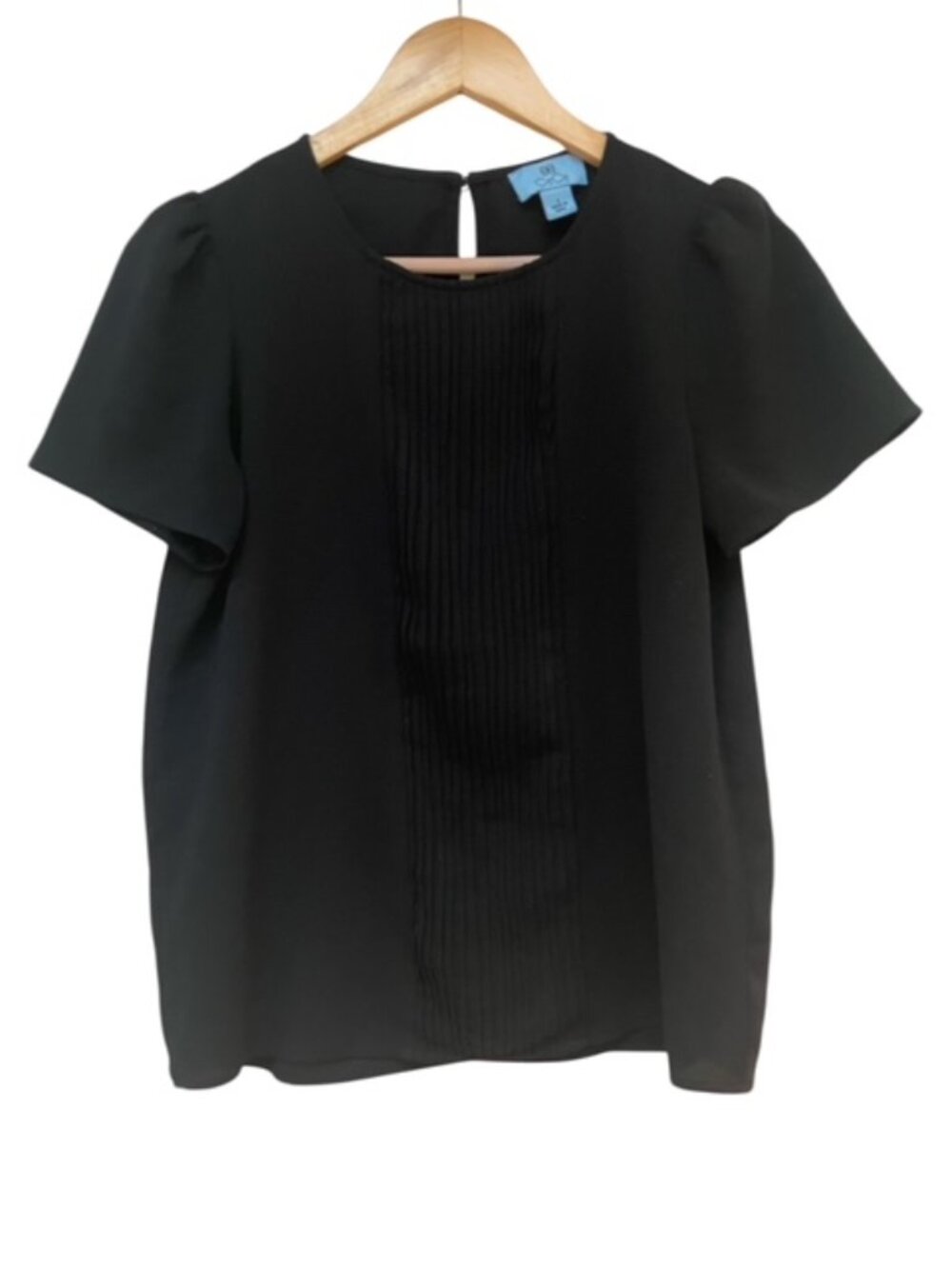 CeCe Black crepe pintucked front short sleeve round neck blouse size S